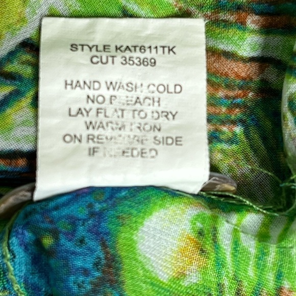 Fig and Flower Top Women Sz M Green Peacock Color 3/4 Sleeve Chiffon Blouse - Picture 7 of 7